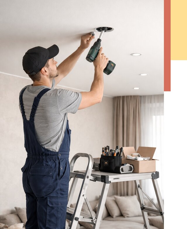 Установка и монтаж точечных светильников в натяжной потолок в Серпухове от 1829 руб. | ОТДЕЛОЧНИК-Срп