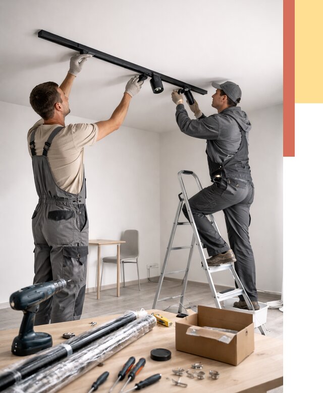 Установка трековых светильников в натяжной потолок в Серпухове от 4268 руб. | ОТДЕЛОЧНИК-Срп